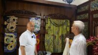 Cawagub Ilham Habibie Kunjungi Rumah Batik Lembang