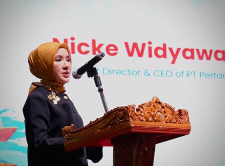 TEGAS: Direktur Utama Pertamina Nicke Widyawati saat hadir di pembukaan acara PGTC 2024 di Singapura. Foto: Dokumentasi Humas Pertamina