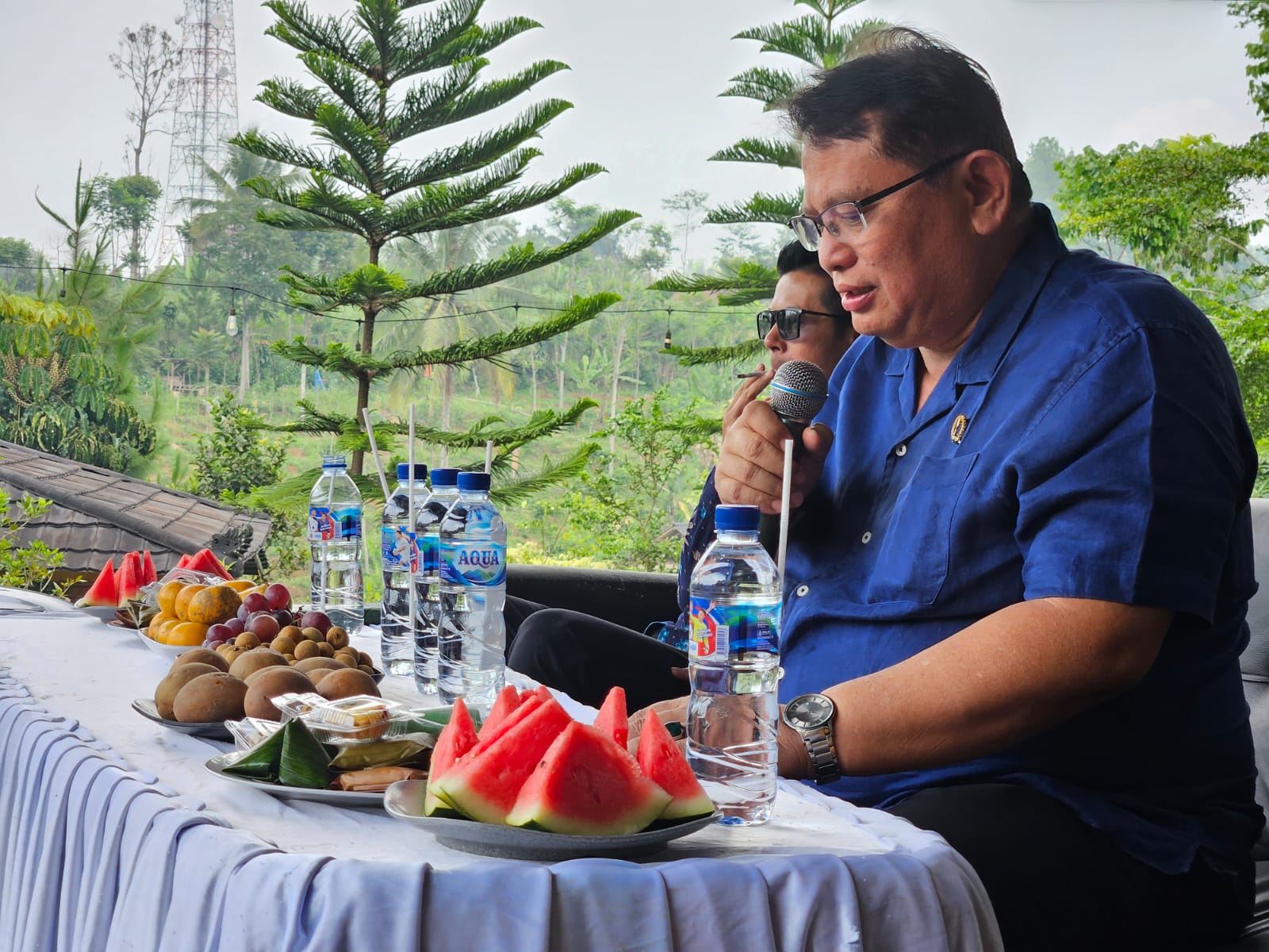 Anggota Komisi I DPRD Provinsi Jawa Barat A Yamin S.I.P saat menyampaikan Sosialisasi Peraturan Daerah (Perda)  Nomor 2 Tahun 2022 tentang desa wisata di Desa Gunung Endut
