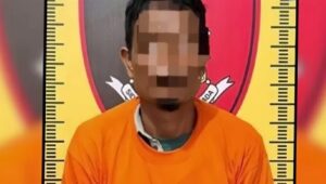 Detik-detik Agus Membabi Buta Tikam Istrinya Saat Live Karaoke di Facebook