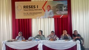 Lina Ruslinawati Dorong Pemuda Desa Cikujang Jadi Petani Saat Reses di Gunungguruh