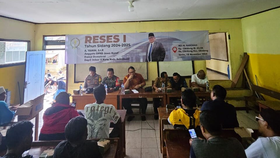 Anggota Komisi I DPRD Provinsi Jawa Barat A Yamin S.I.P kembali melakukan kegiatan reses ke I tahun Sidang 2024-2025, reses tersebut dalam rangka menyerap aspirasi dari masyarakat, kali ini A Yamin menyerap aspirasi dari masyarakat Kampung Cikidang,