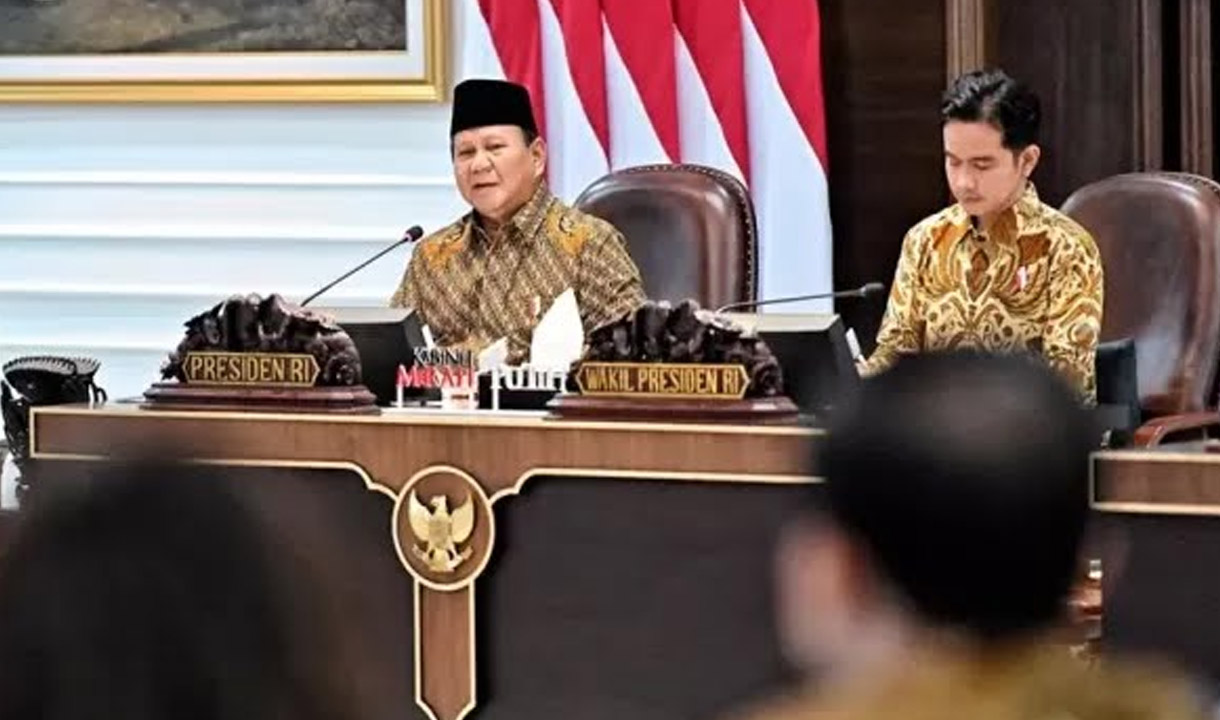 Presiden Prabowo larang menteri laporkan hal rawan lewat telepon, di mana hal ini disampaikannya saat membuka Sidang Kabinet Paripurna di Istana Presiden, Jakarta, Rabu, 6 November 2024.-setpres-