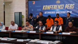 Parah, Tenaga Honorer Desa Nyambi Kelola Situs Porno