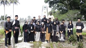 Mahasiswa Internasional Nusa Putra Antusias Ikuti Walking Tour Surja Kentjana