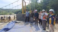 Chek Pembangunan Jembatan Lalay di Warungkiara, Bupati Marwan Targetkan Selesai Desember