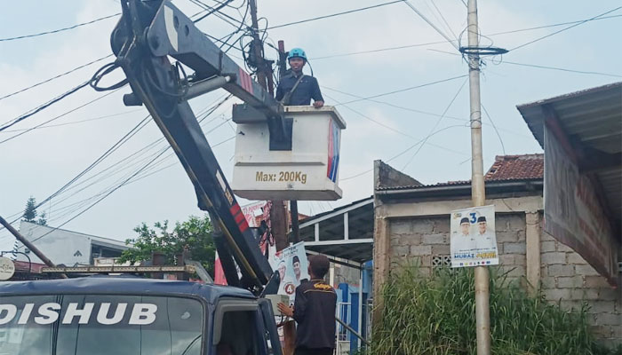 Dishub Kota Sukabumi Perbaiki PJU Rusak