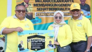 Puncak HKN ke 60 Tahun Kabupaten Sukabumi, Tiga Bidan Diganjar Umroh