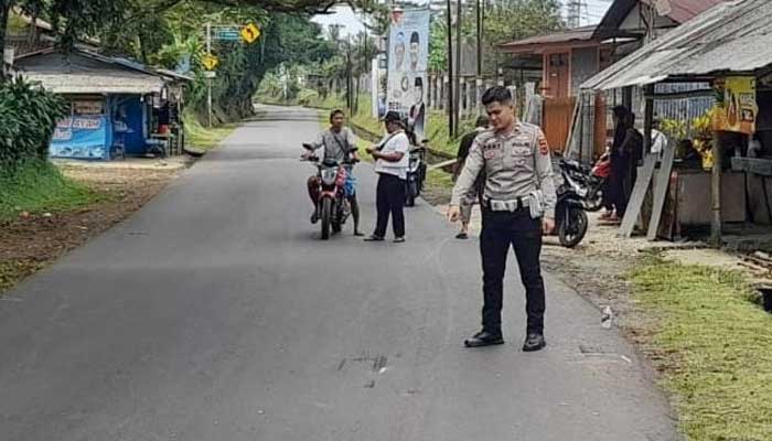 Honda Beat Seruduk Dump Truk di Cibadak
