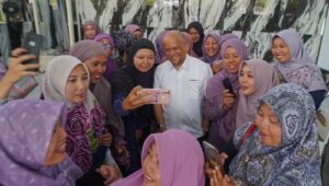 Di Karawang, Ilham Habibie Ungkap Kedisiplinan Sosok Ibu Ainun Habibie 