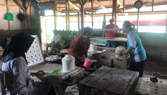 Kampung Sadbor Penghasil Enye