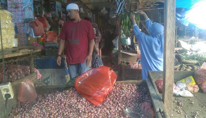 Pedagang Bawang Merah Sukabumi