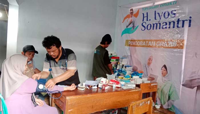 Pengobatan Gratis Yayasan Bhakti Iyos Somantri