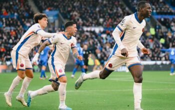 Pemain Chelsea Nicolas Jackson (kanan) berselebrasi setelah mencetak gol ke gawang Leicester City saat pertandingan pekan ke-12 Liga Inggris di Stadion King Power, Leicester, Sabtu (23/11/2024) (Foto : ChelseaFC)