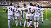Selebrasi Marcus Thuram (tengah) dengan rekan setimnya setelah mencetak gol untuk Inter Milan dalam pertandingan Liga Italia melawan Verona di Marcantonio Bentegodi, Verona pada Sabtu (23/11/2024).