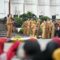 Pj Gubernur Jabar Bey Triadi Machmudin memberikan arahan dalam apel di Gedung Sate Bandung, Senin (4/11/2024). (Pemprov Jabar)