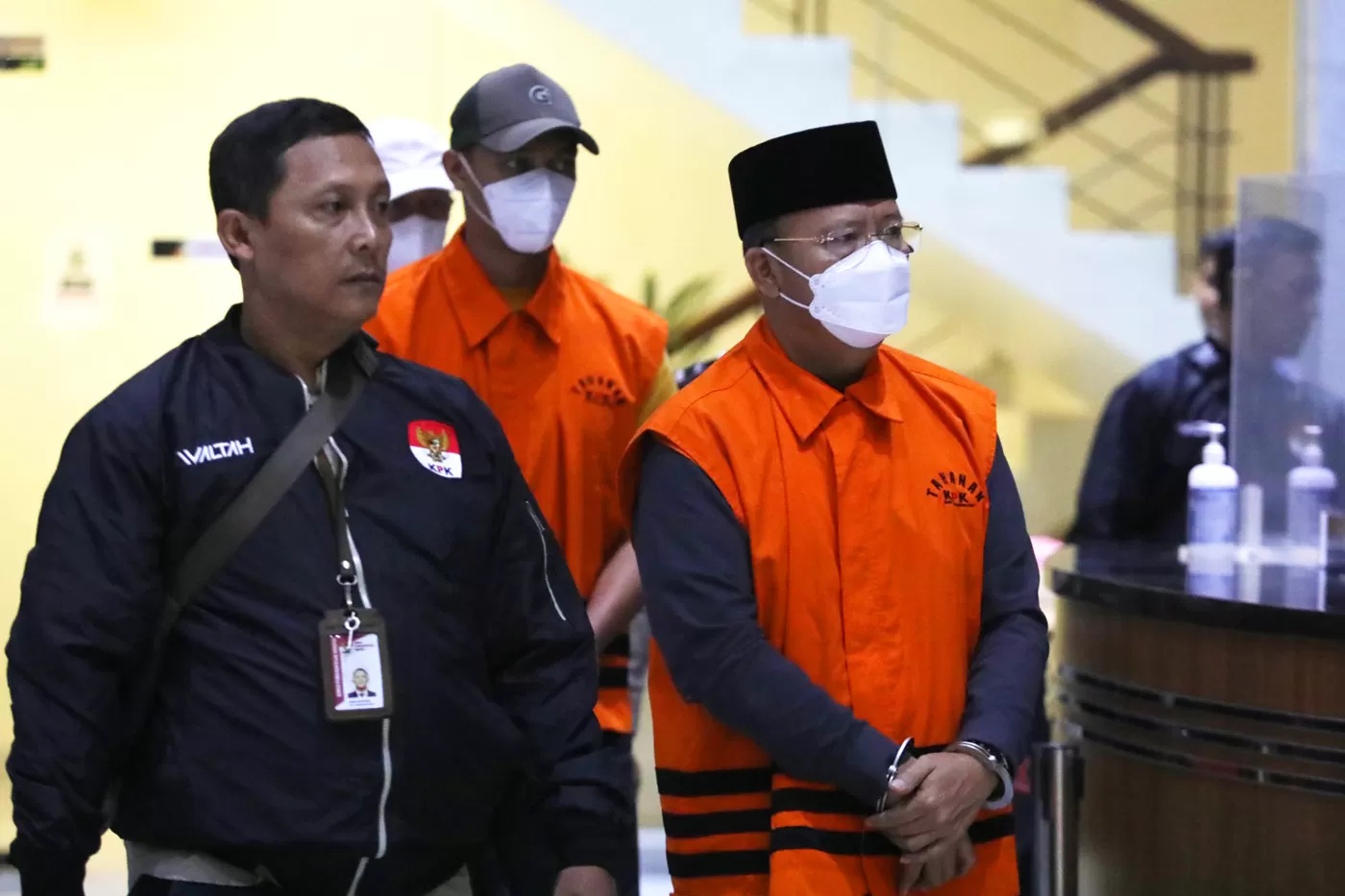 KPK menetapkan Gubernur Bengkulu Rohidin Mersyah sebagai tersangka kasus dugaan pemerasan dan penerimaan gratifikasi di lingkungan Pemerintah Provinsi (Pemprov) Bengkulu. (Fedrik Tarigan/ Jawa Pos)