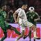 Pesepak bola Timnas Indonesia Justin Hubner (kanan) berebut bola dengan pesepak bola Timnas Arab Saudi Mohammed Kanno (kiri) pada pertandingan Grup C putaran ketiga Kualifikasi Piala Dunia 2026 Zona Asia di Stadion Utama Gelora Bung Karno, Senayan, Jakarta, Selasa (19/11/2024).(Aprillio Akbar).