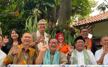 Tim Pemenangan Pramono Anung-Rano Karno (Pram-Doel) mendeklarasikan kemenangan Pilkada DKI Jakarta satu putaran di Jakarta, Kamis (28/11/2024). (Luthfia Miranda Putri)
