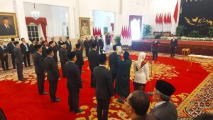 Presiden Prabowo Lantik Wakil dan Anggota Dewan Ekonomi Nasional