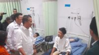 Pj Gubernur Jabar Jenguk Santri Korban Tertimpa Tanggul Kolam
