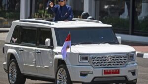 Mensesneg: Bupati Hingga Gubernur Dapat Jatah Mobil Dinas Maung dari Pindad