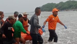 Nelayan Sukabumi Tewas Tersambar Petir di Laut