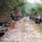 Warga Padabeunghar Bersihkan Lingkungan