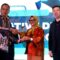 STELLAR AWARDS : Presiden Direktur & CEO XL Axiata, Dian Siswarini (Tengah) menerima penghargaan dalam acara Stel;ar Workplace Award 2024 di Le Meridien Hotel, Jakarta Pusat, akhir pekan lalu.