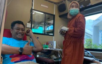 XL AXIATA BAIK: Melalui program ini, XL Axiata berharap dapat terus menginspirasi lebih banyak pihak, untuk terlibat dalam aksi sosial yang berdampak positif. Salah satunya donor darah. (ist)