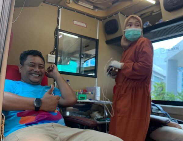 XL AXIATA BAIK: Melalui program ini, XL Axiata berharap dapat terus menginspirasi lebih banyak pihak, untuk terlibat dalam aksi sosial yang berdampak positif. Salah satunya donor darah. (ist)
