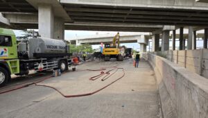 Pertamina Patra Niaga Regional JBB Sigap Atasi Kebocoran Pipa BBM Akibat Proyek Pipa PU di Jalan Raya Cakung – Cilincing