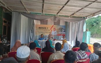 Anggota Dewan Perwakilan Rakyat Daerah (DPRD) Provinsi Jawa Barat Fraksi Gerindra Dra, Hj. Lina Ruslinawati kembali melakukan kegiatan reses  ke I tahun Sidang 2024-2025 di Kalibunder, pada Rabu (20/11/2024).