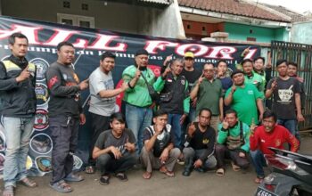 PENOLAKAN: Perkumpulan Ojek Online All for One Sukabumi Raya, menolak terkait larangan ojol membeli bahan bakar minyak (BBM) bersubsidi seperti Pertalite, Selasa (3/12). (FT: IST)
