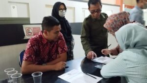 Jelang Nataru, Petugas Dishub Kabupaten Sukabumi Ikuti Tes Urine