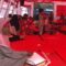 PENGUNGSI : Para penyintas bencana retakan tanah di Kampung Cihonje, Desa Sukamaju, Kecamatan Cikembar, Kabupaten Sukabumi, saat mengungsi di posko darurat.(FOTO : DENDI/RADAR SUKABUMI)