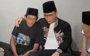 Miftah Maulana Habiburrahman alias Gus Miftah mendatangi kediaman pedagang es teh Sonhaji/Ist