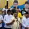 KONFERENSI PERS : Ketua Tim Pemenangan Calon Bupati dan Wakil Bupati Sukabumi 02, Budi Azhar Mutawali, didampingi Ase Japar - Andreas, saat konfrensi pers pada Senin (02/12).(FOTO : DENDI/RADAR SUKABUMI)