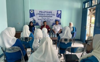 Ikatan Keluarga Wartawan Indonesia (IKWI) Kota Sukabumi menggelar pelatihan literasi digital dengan tema 'Peran Ibu dalam Menghadapi Era Digital'.