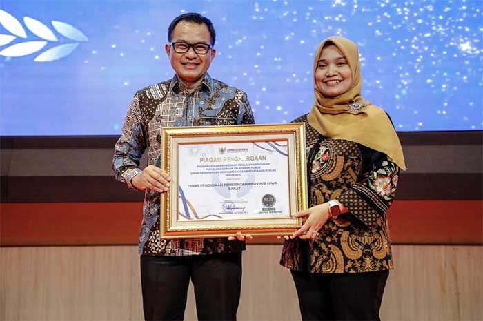 Kadisdik Jabar, Wahyu Mijaya