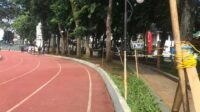 Pemeliharaan Rumput, DPUTR Kota Sukabumi Pasang Pembatas di Lapdek