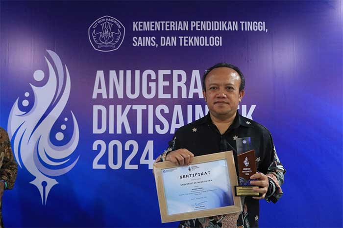 Nusa Putra Raih Anugerah Diktisaintek