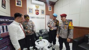 Polres Sukabumi Lakukan Pemeriksaan Administrasi dan Kelayakan Senjata Api Anggota