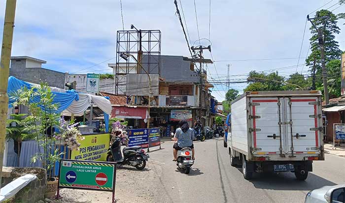 Situasi arus lalulintas di jalan Palabuhantu