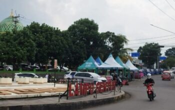 Polres Cianjur, Jawa Barat, menyiagakan personel di Bundaran Tugu Lampu Gentur, By Pass, Cianjur.