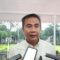 Pj Gubernur Jabar Bey Machmudin memberikan keterangan di Bandung.