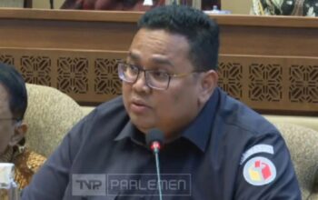 Ketua Bawaslu RI Rahmat Bagja dalam rapat dengar pendapat bersama Komisi II DPR RI di Kompleks Parlemen, Senayan, Jakarta, Rabu (4/12/2024). (Rio Feisal)