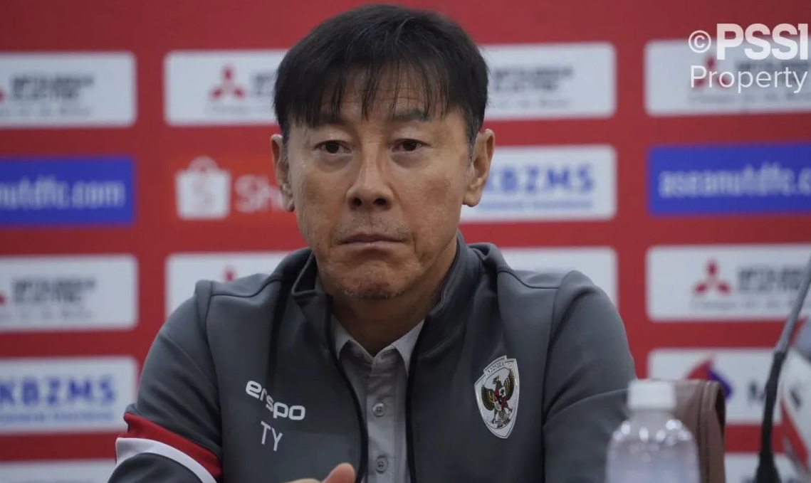 Pelatih timnas Indonesia Shin Tae-yong menghadiri jumpa pers sebelum pertandingan Piala AFF 2024 melawan Myanmar di Stadion Thuwunna, Yangon, Myanmar, Minggu (8/12/2024). (PSSI)