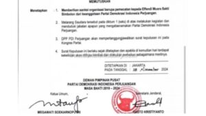 Alasan PDIP Pecat Effendi Simbolon