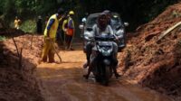 Sebagian Akses Jalan Putus Akibat Longsor di Sukabumi Sudah Bisa Dilintasi